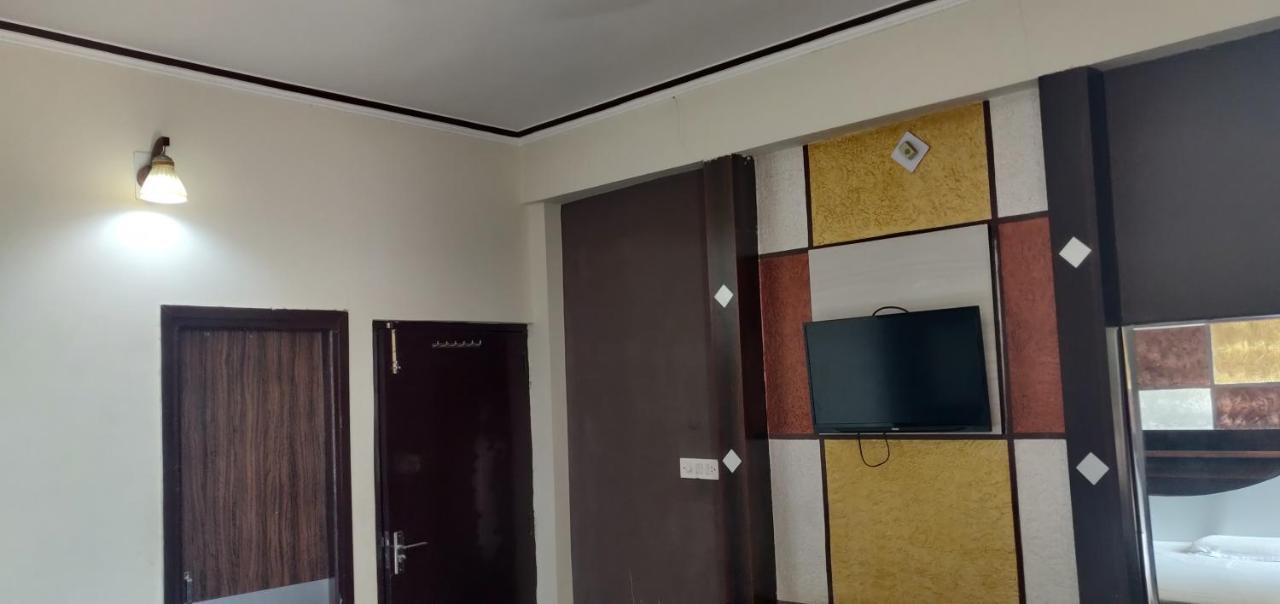 Hotel Shakuntala Катра Экстерьер фото